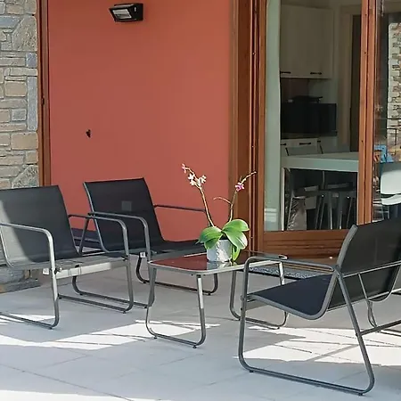 Resicence Solare Con Piscina 2 Apartament *